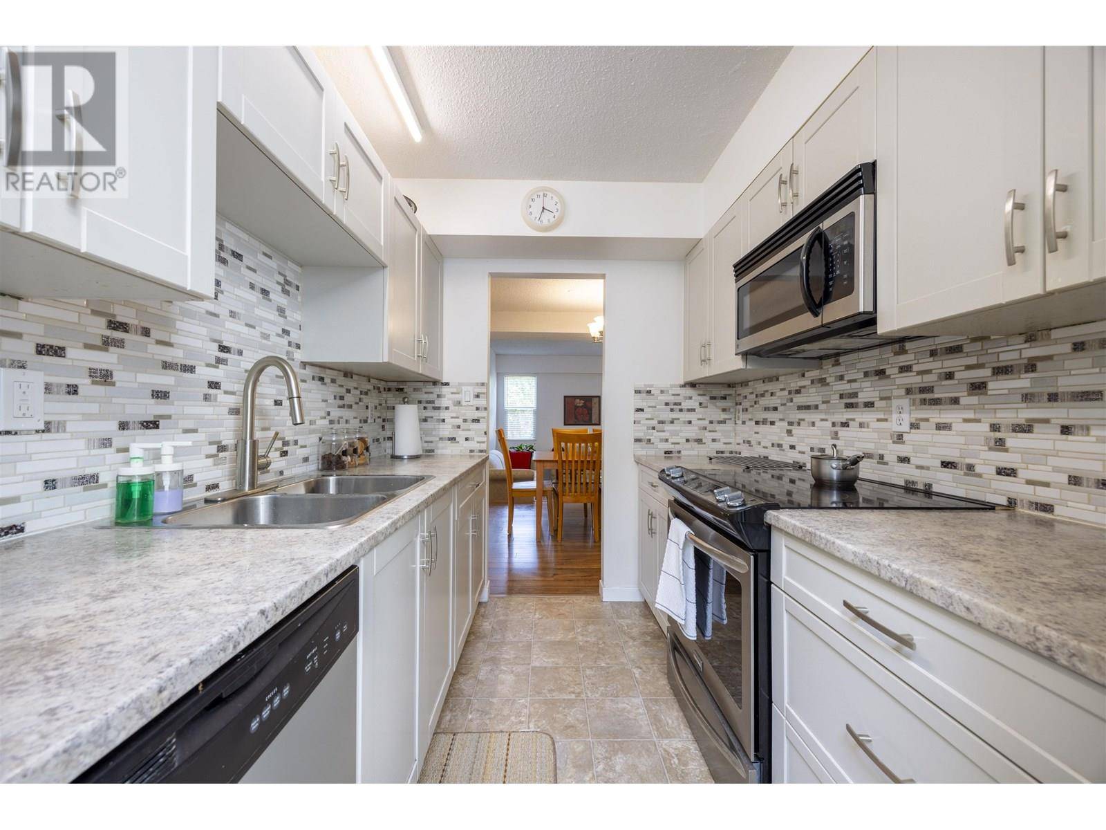 Pitt Meadows, BC V3Y1X5,19022 119B AVE #2