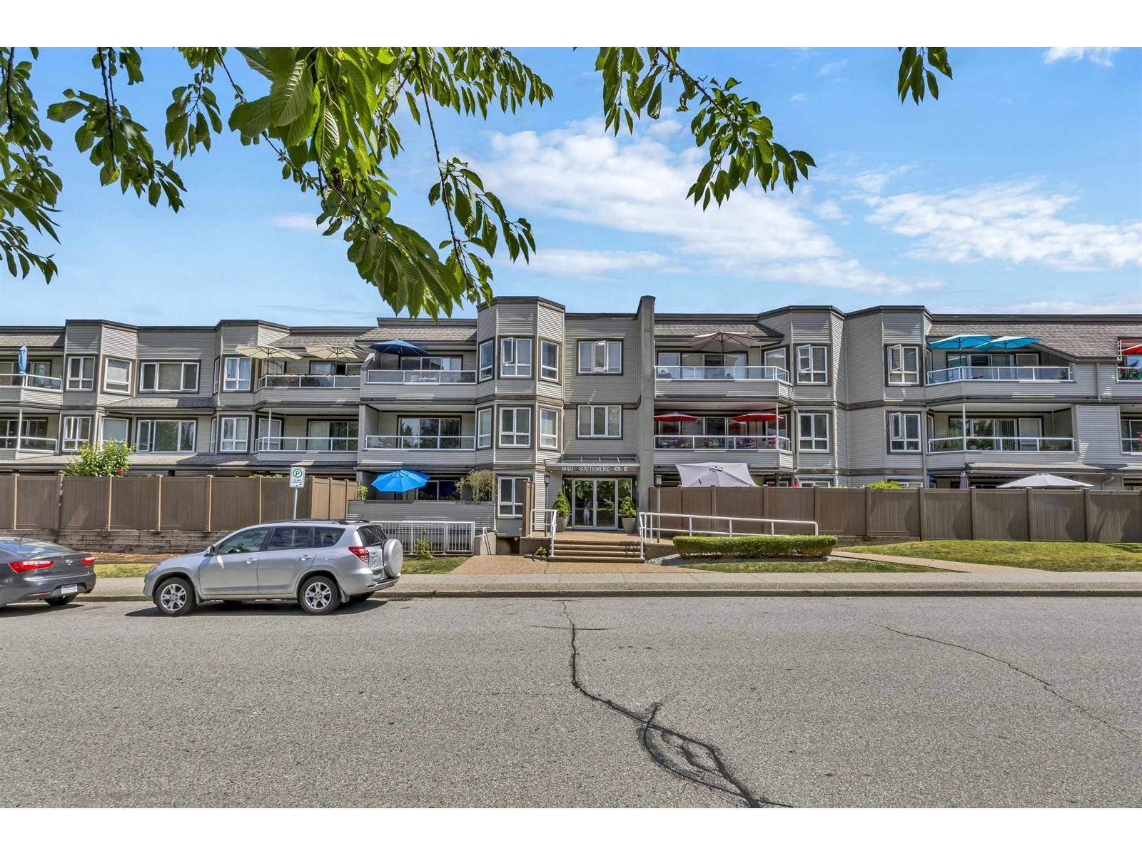 1840 East SOUTHMERE East #205, Surrey, BC V4A9C5