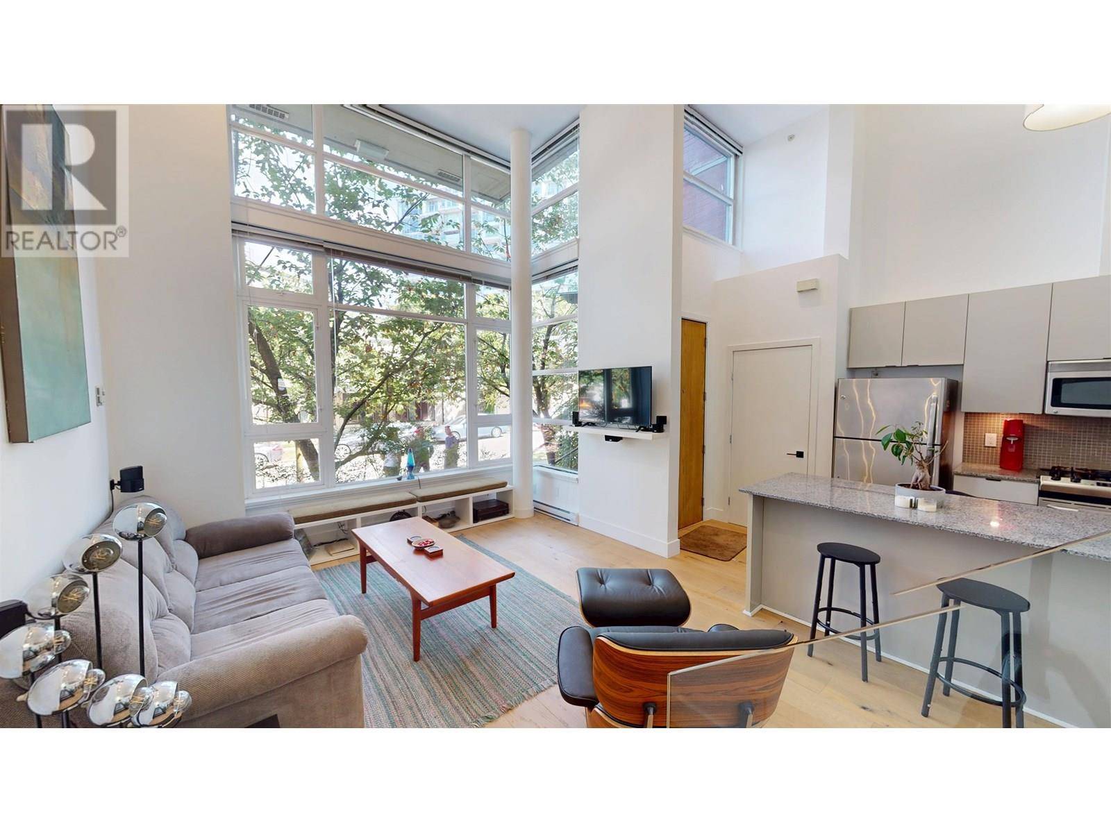 Vancouver, BC V5T3L1,2727 SOPHIA STREET
