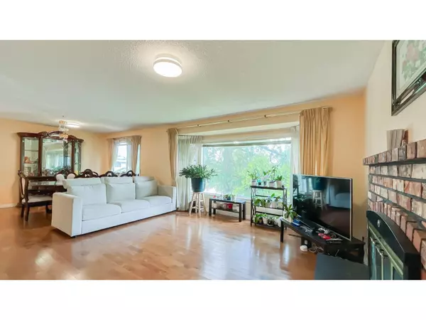 Surrey, BC V3V7K9,9392 139 STREET