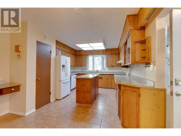 Prince George, BC V2K5C4,2929-2943 16 HIGHWAY