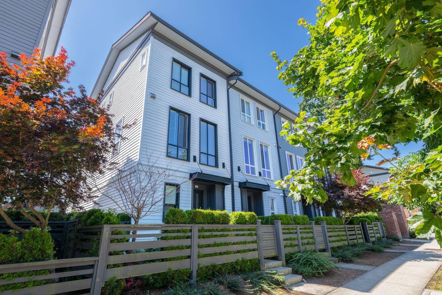 15828 27 #12, Surrey, BC V3Z0X4