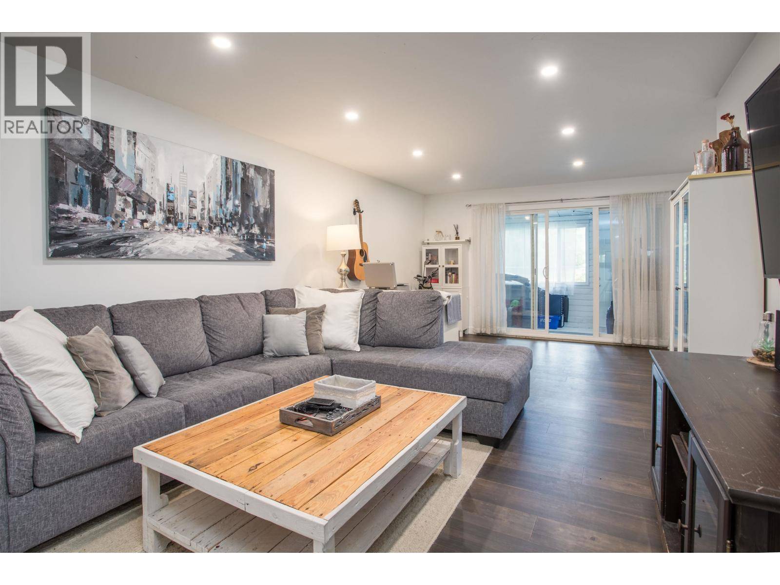 3391 SPRINGFIELD DR #102, Richmond, BC V7E1Y9