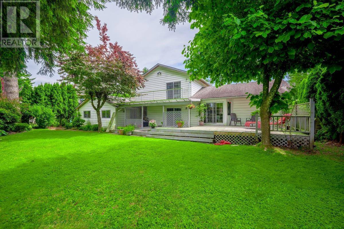 Maple Ridge, BC V2X4Y6,11481 FRASERVIEW STREET