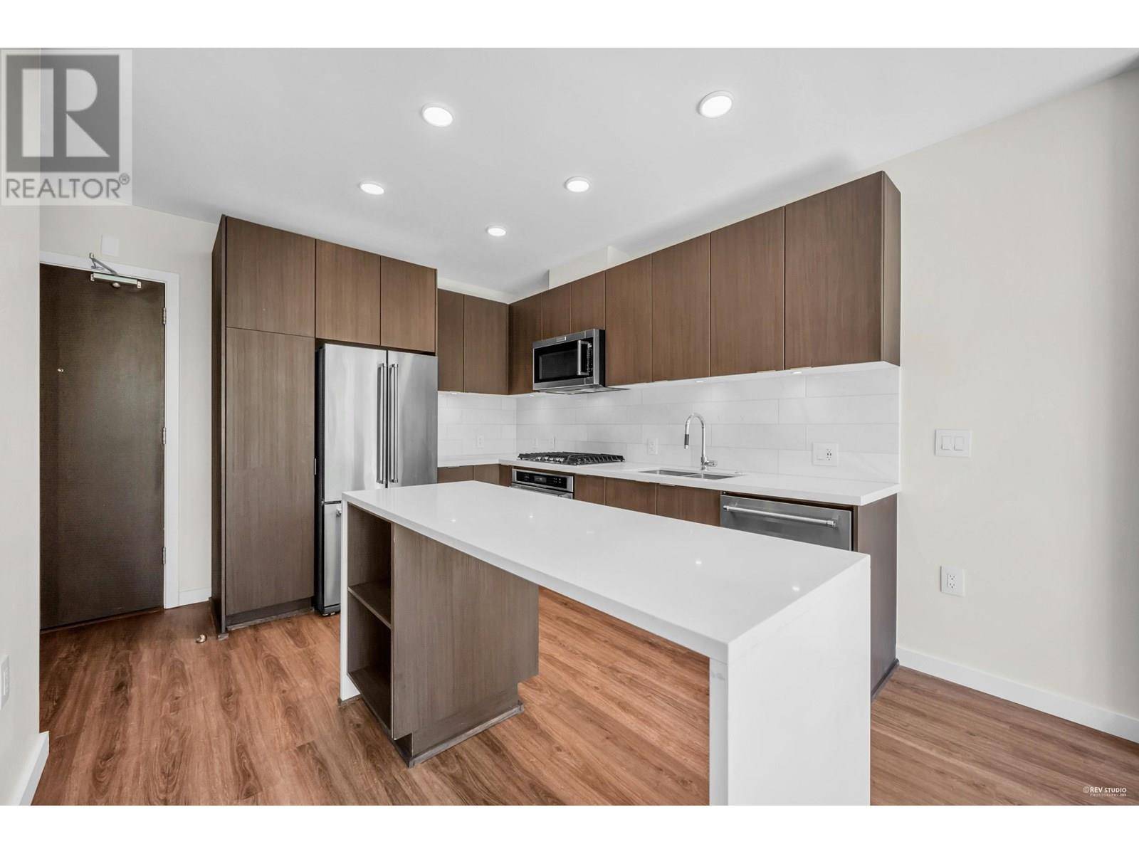 Coquitlam, BC V3J0J4,530 WHITING WAY #505