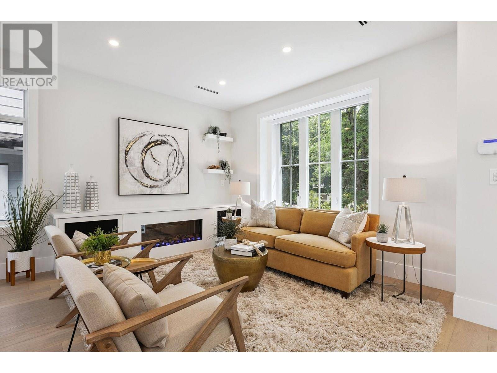 Vancouver, BC V5V4R3,4115 ELGIN STREET