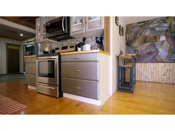 Harrison Hot Springs, BC V0M1A0,6507 ROCKWELL DRIVE|Harrison Lake