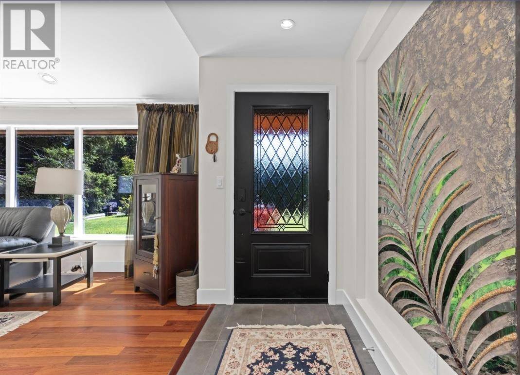 West Vancouver, BC V7S1B3,81 MORVEN DRIVE