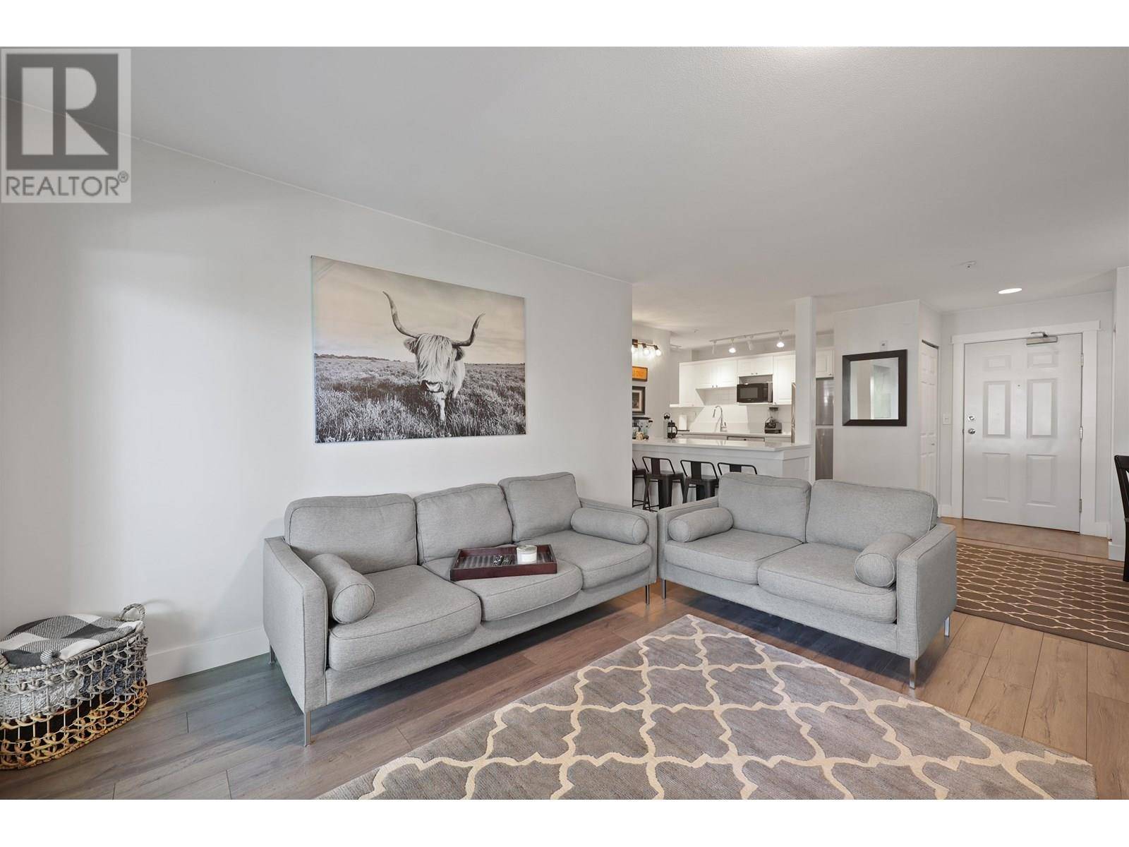 North Vancouver, BC V7M3M1,128 West 8TH ST #306
