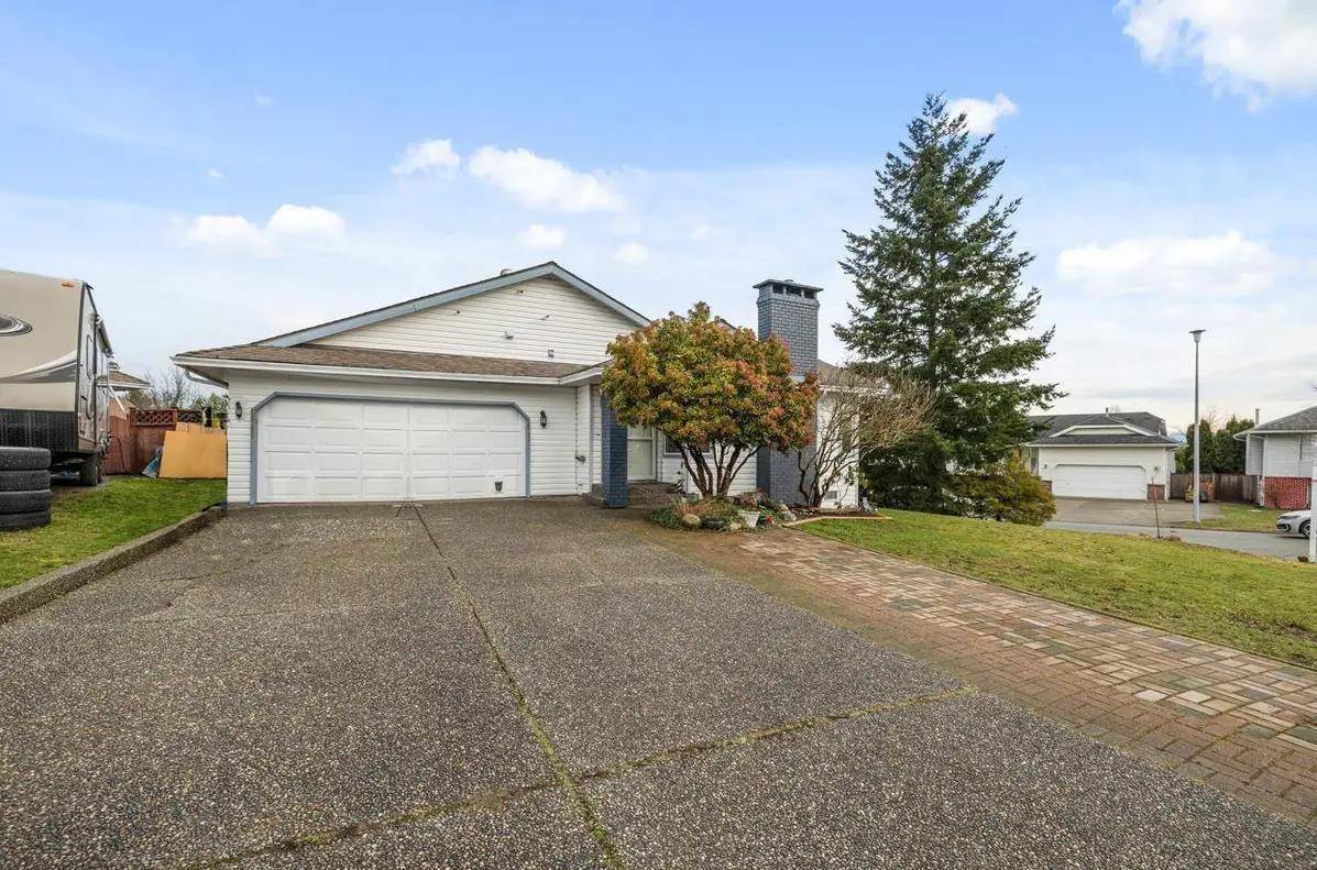 19093 SUNDALE COURT, Surrey, BC V3S7M6