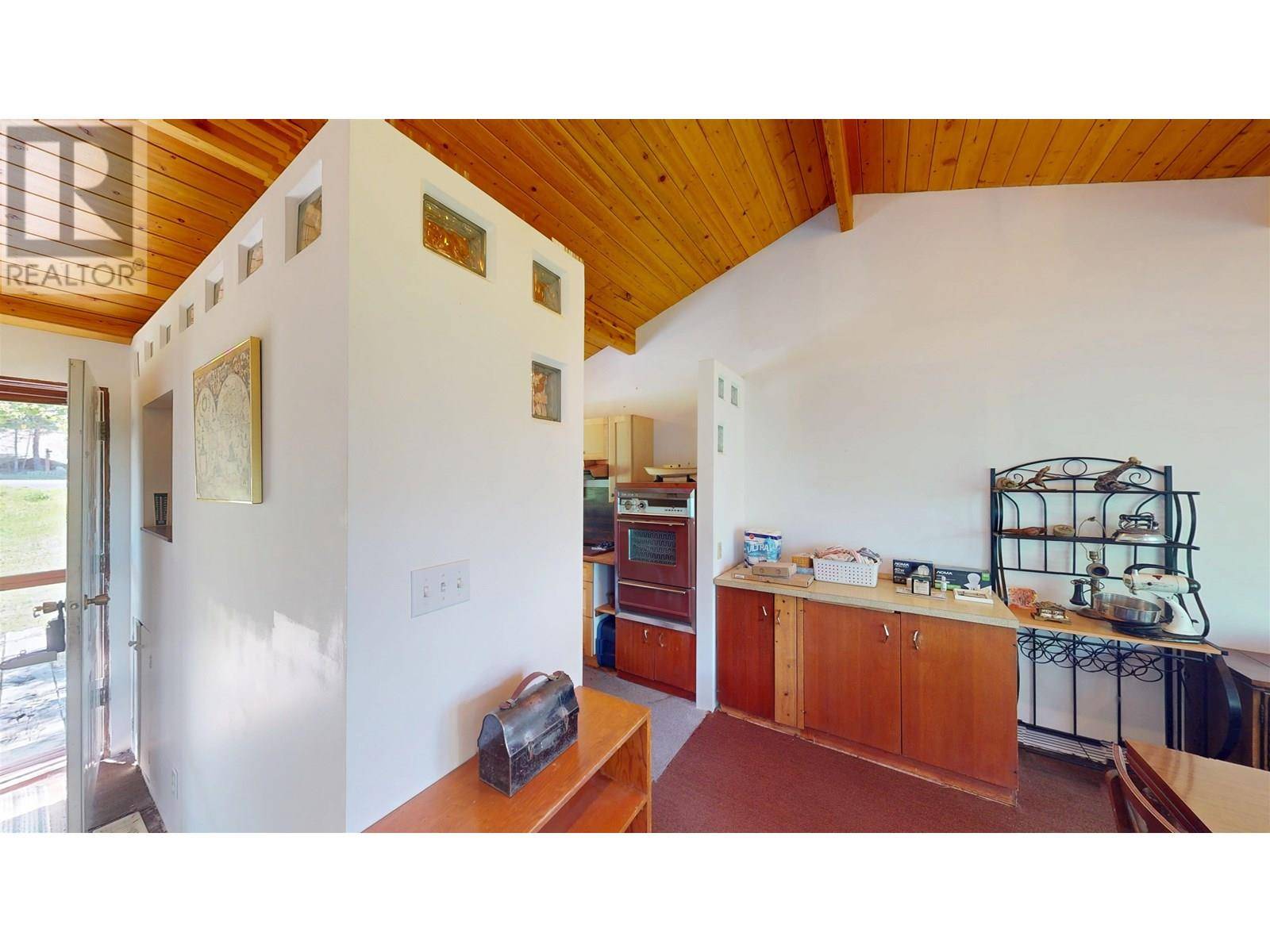 108 Mile Ranch, BC V0K2Z0,5267 MACKAY CRESCENT