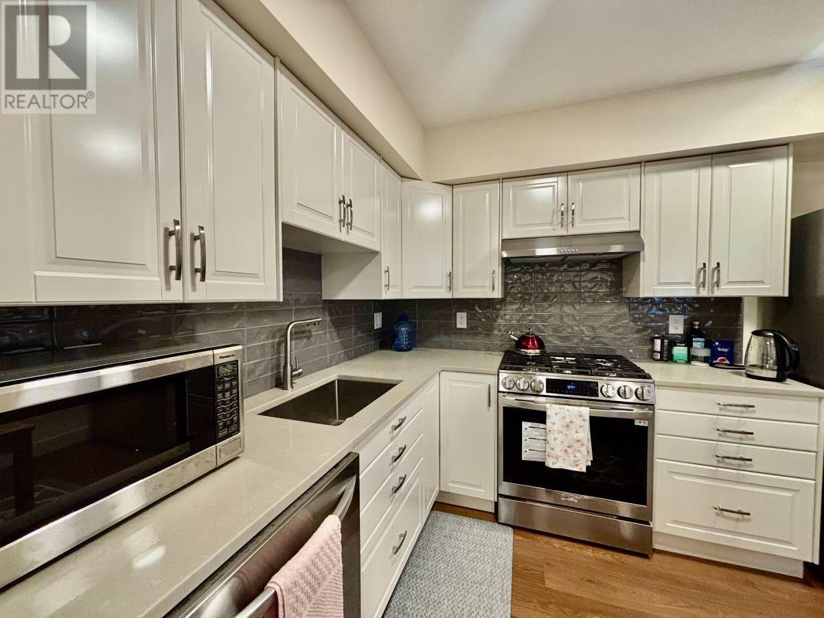 Squamish, BC V8B0S3,1204 MAIN ST #17