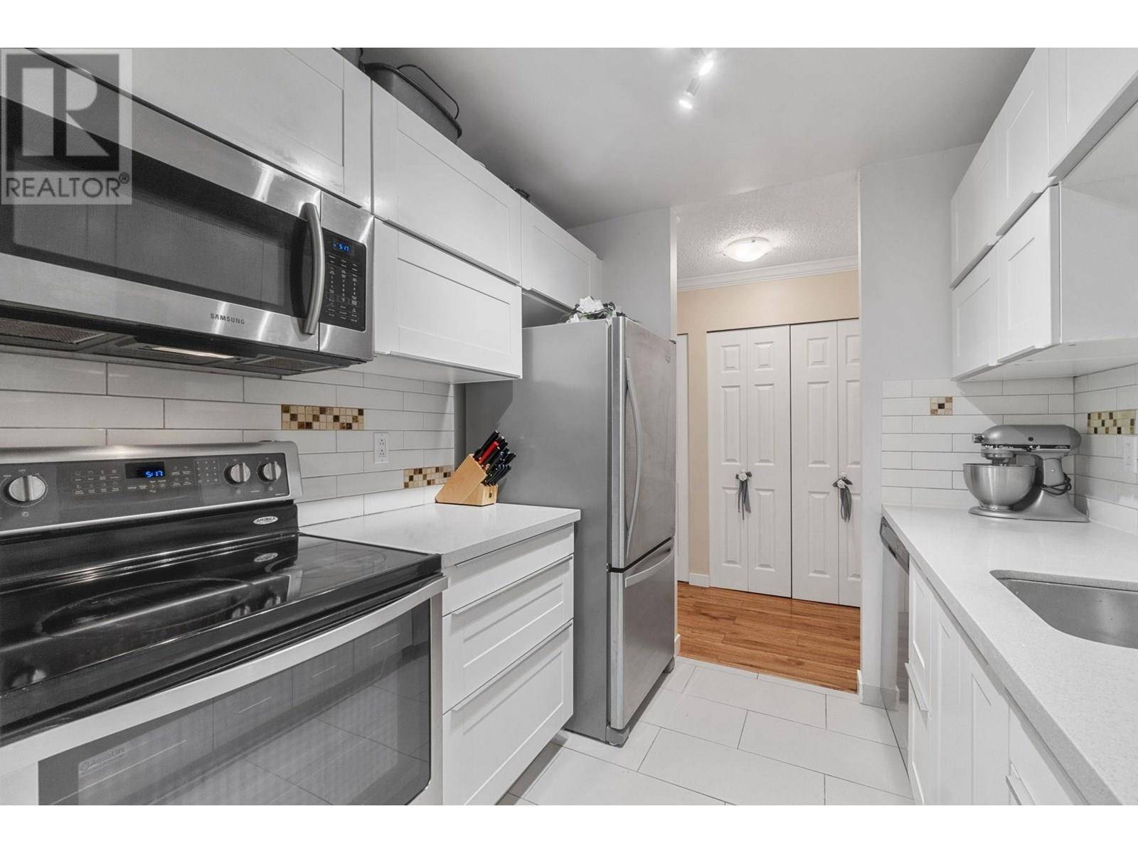 Richmond, BC V6Y1Z3,7431 MINORU BLVD #118