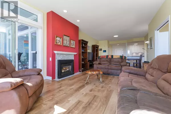 Richmond, BC V7E6K3,12873 RAILWAY AVE #123