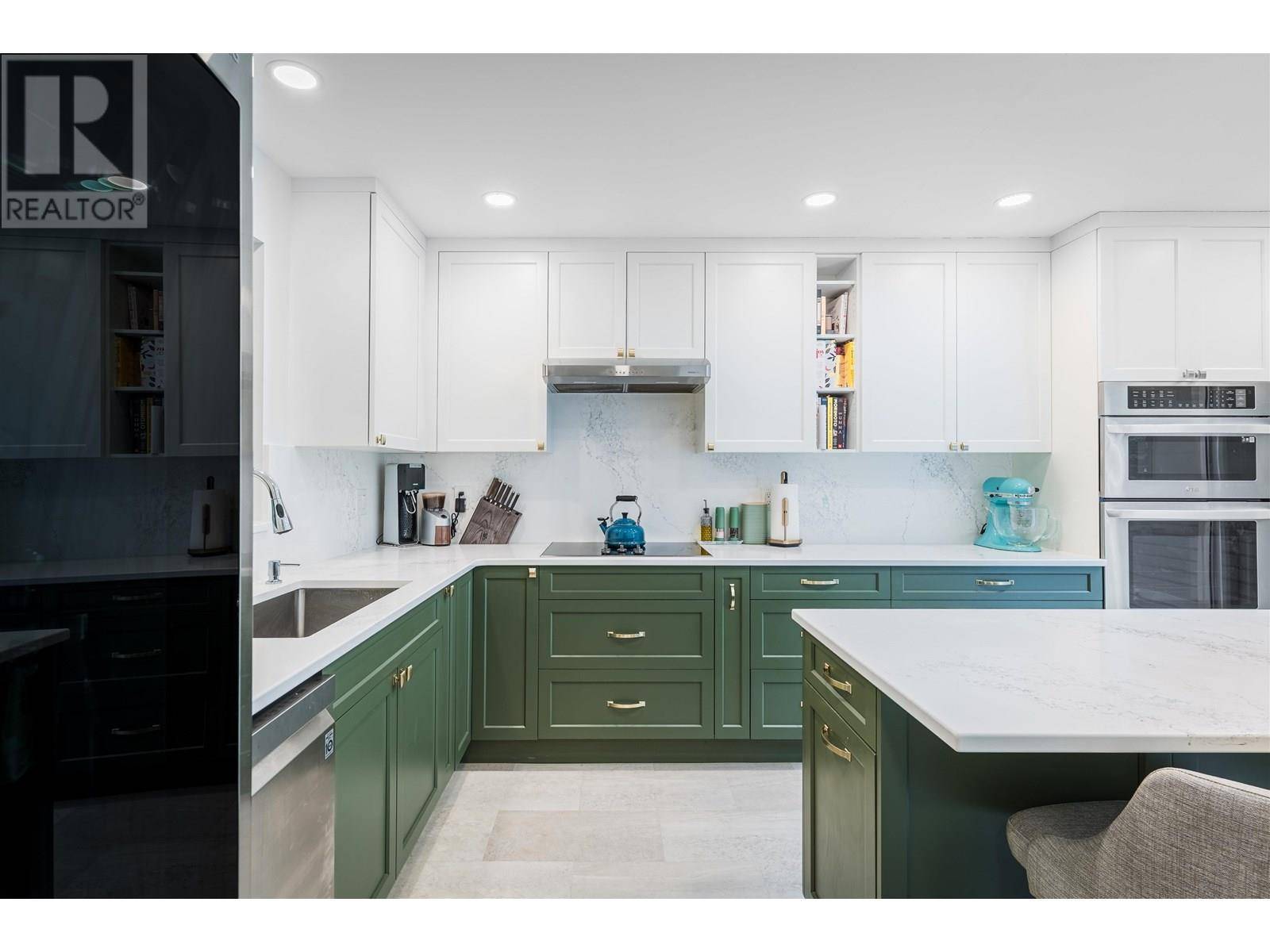 Burnaby, BC V5A4G9,8224 FOREST GROVE DRIVE