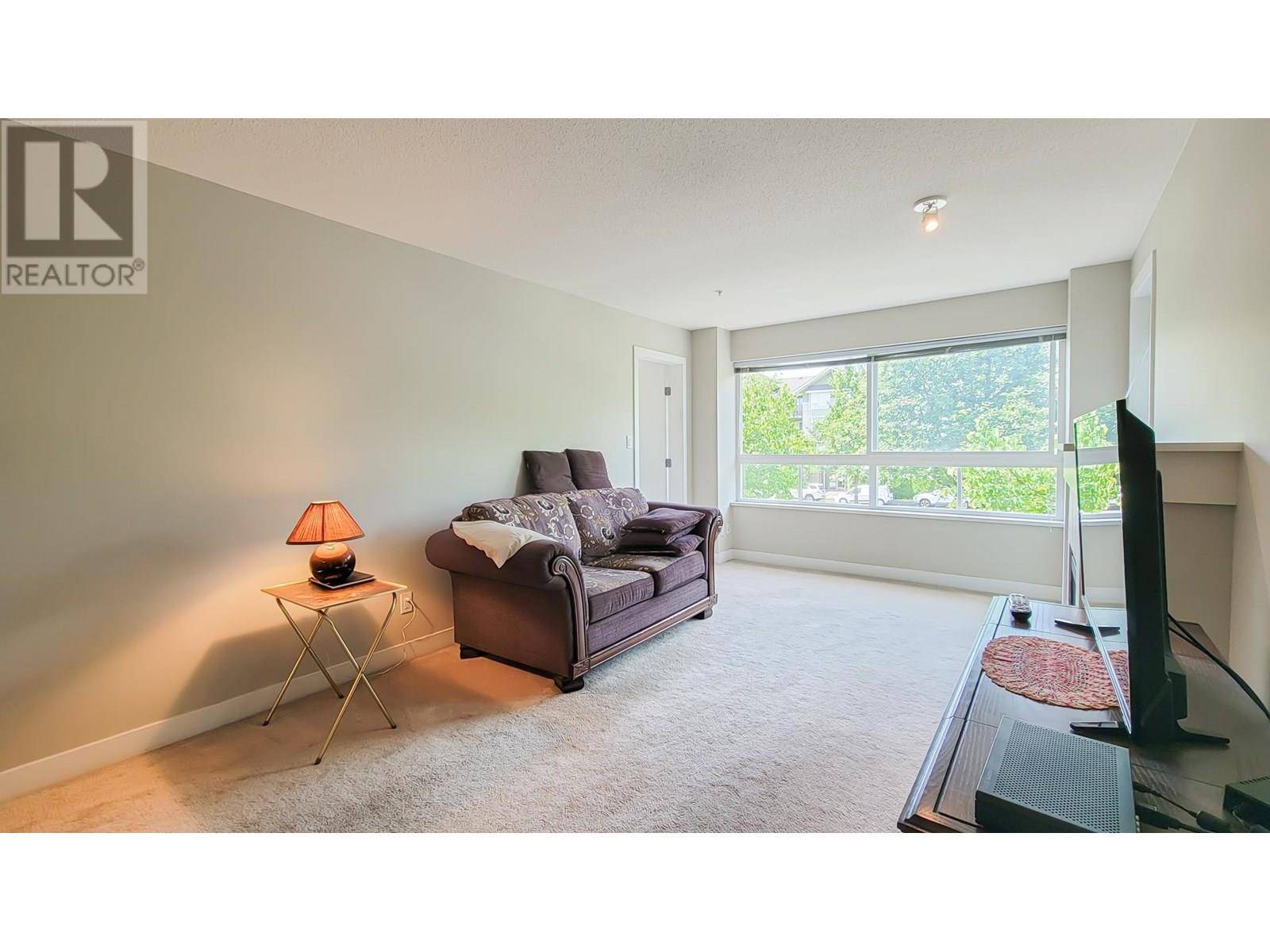 Vancouver, BC V5S4X7,7088 MONT ROYAL SQ #212