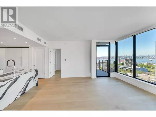 North Vancouver, BC V7L0J8,135 13TH ST #1006