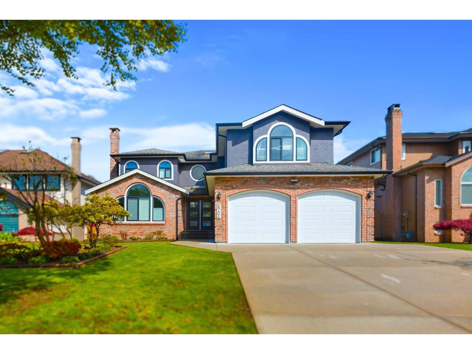 6704 123A STREET, Surrey, BC V3W0Z1
