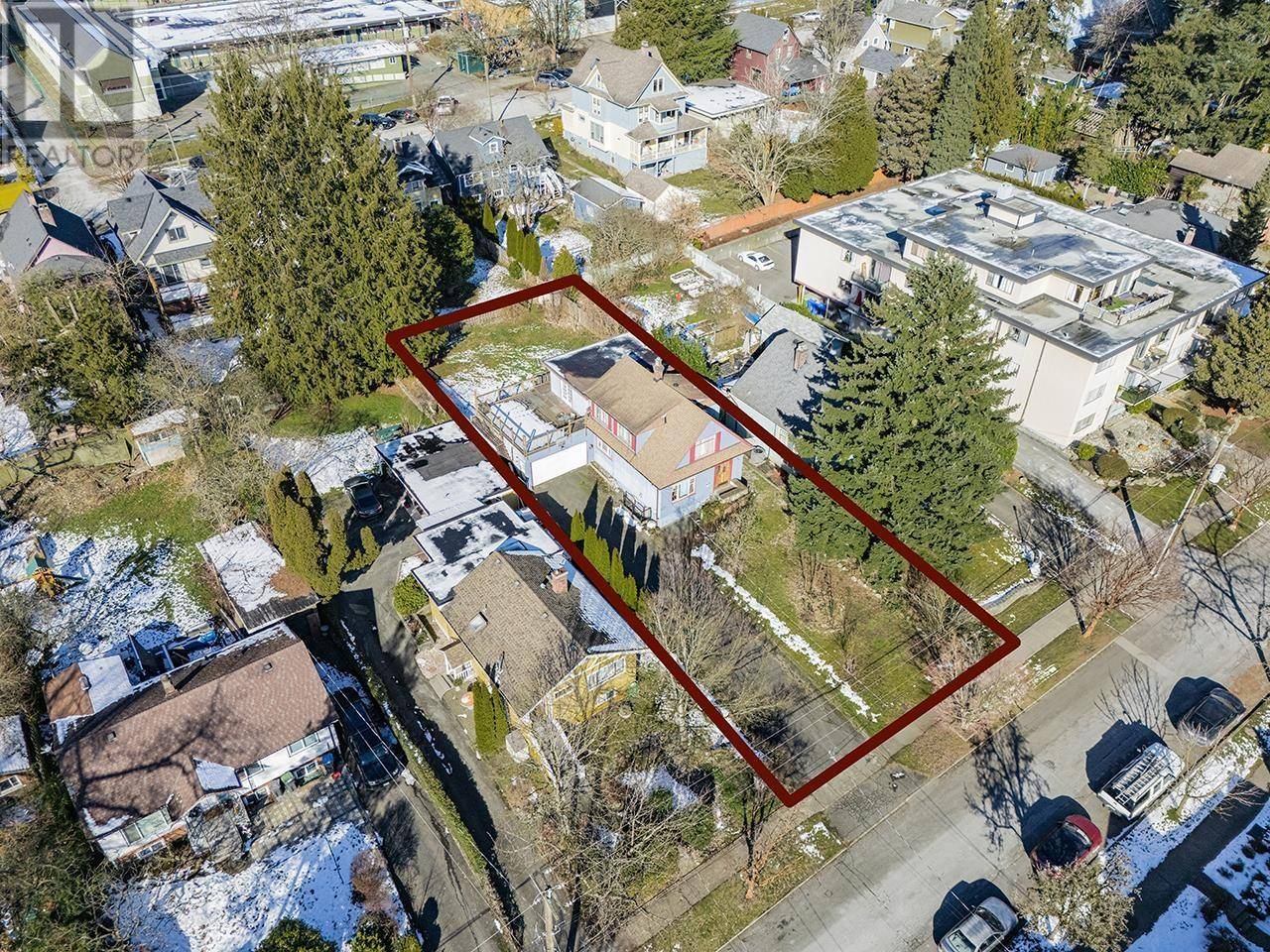 New Westminster, BC V3M2E7,1027 NANAIMO STREET