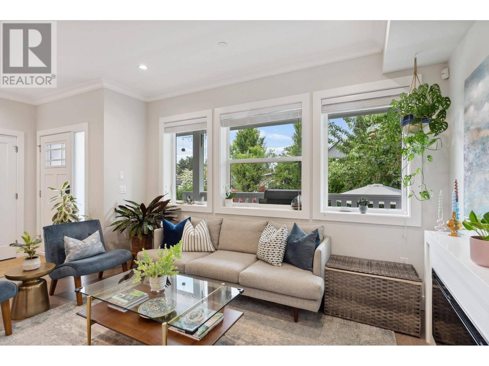 1369 E 13TH AVENUE, Vancouver, BC V5N2B5