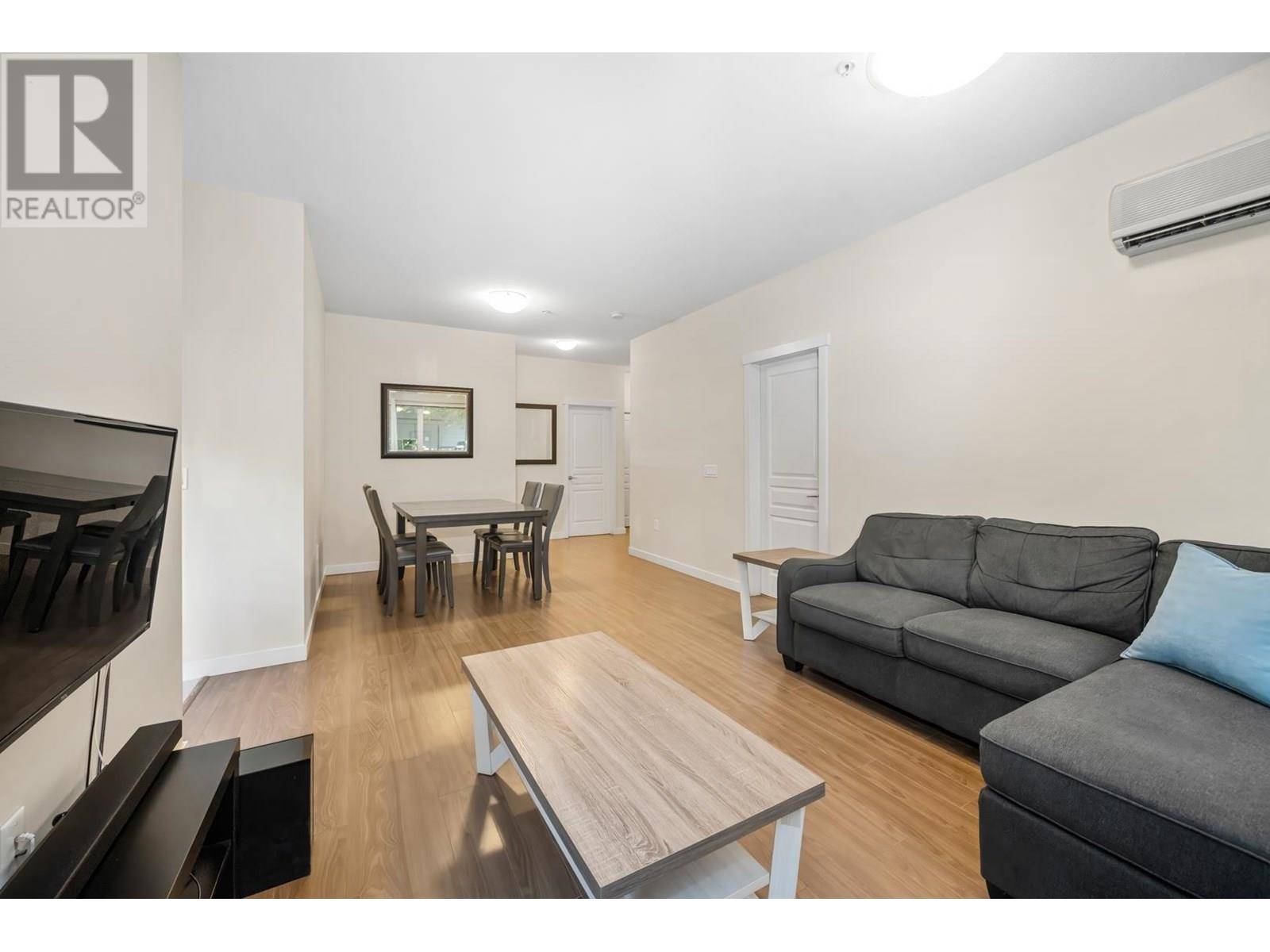 Richmond, BC V6X0J6,9399 ODLIN RD #121