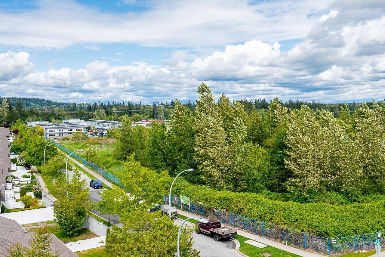 Surrey, BC V0V0V0,163 175A #213