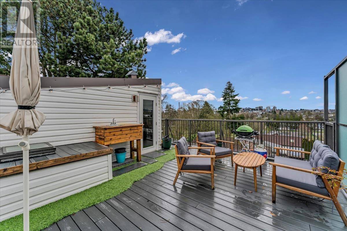 2910 East PENDER ST #217, Vancouver, BC V5K2C3