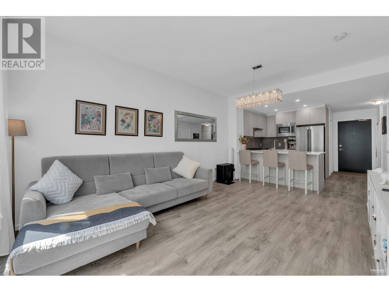 Coquitlam, BC V3J0J3,717 BRESLAY ST #207