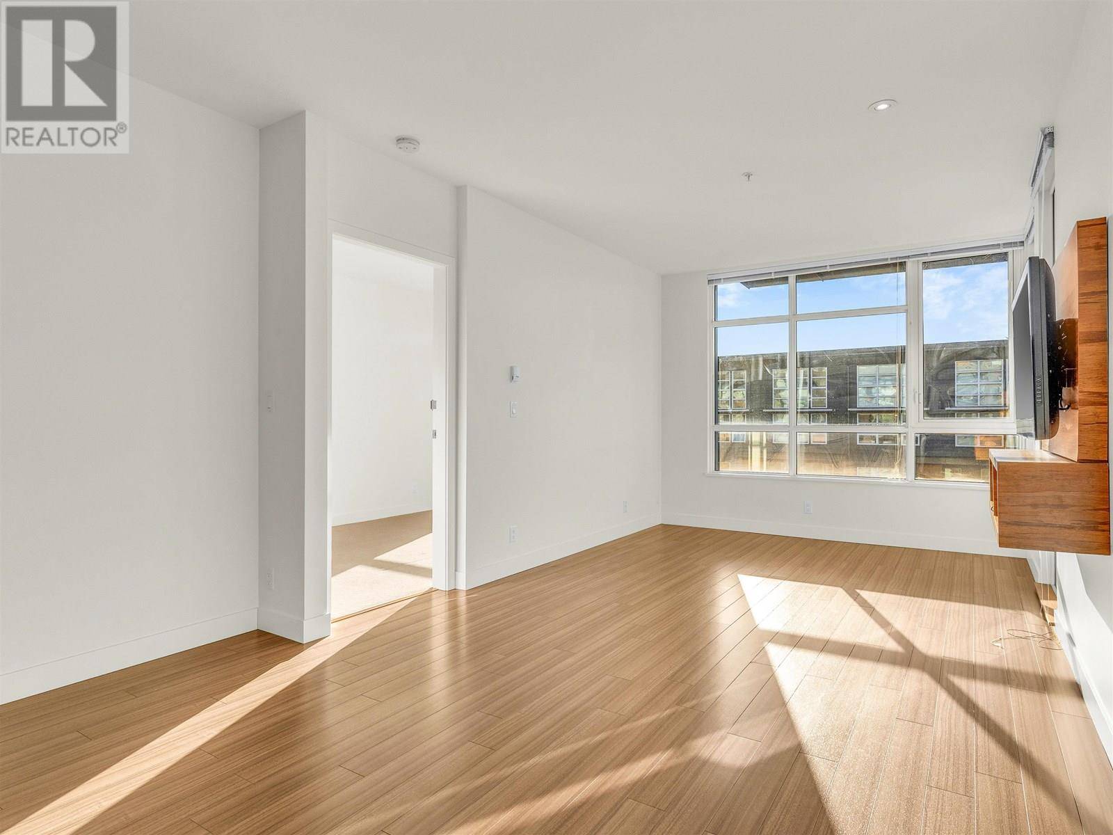9150 UNIVERSITY HIGH ST #301, Burnaby, BC V5A0C5