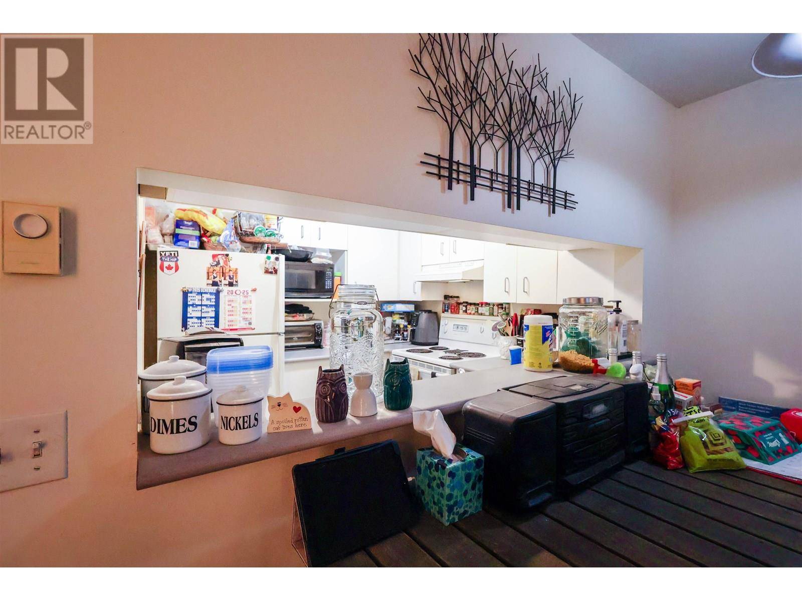 New Westminster, BC V3M4J8,723 TWELFTH ST #205