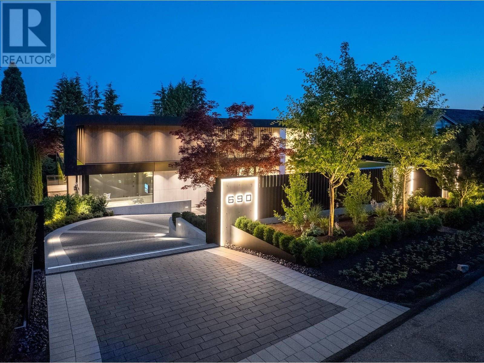 West Vancouver, BC V7S1R6,690 KNOCKMAROON ROAD