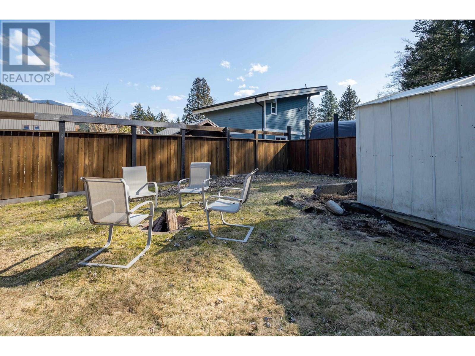 Squamish, BC V0N1T0,23 BRACKEN PARKWAY