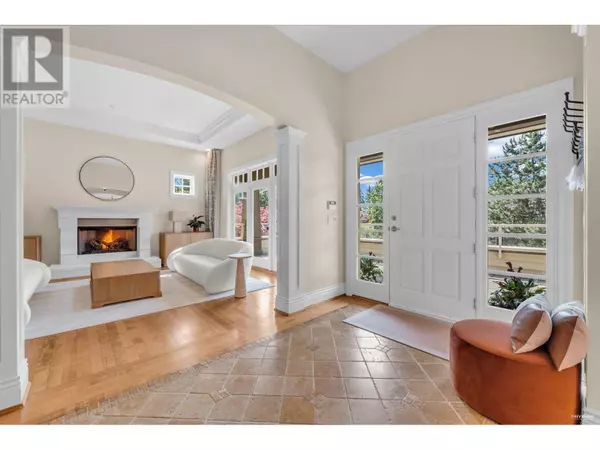 West Vancouver, BC V7W3J6,4513 CAULFEILD LANE