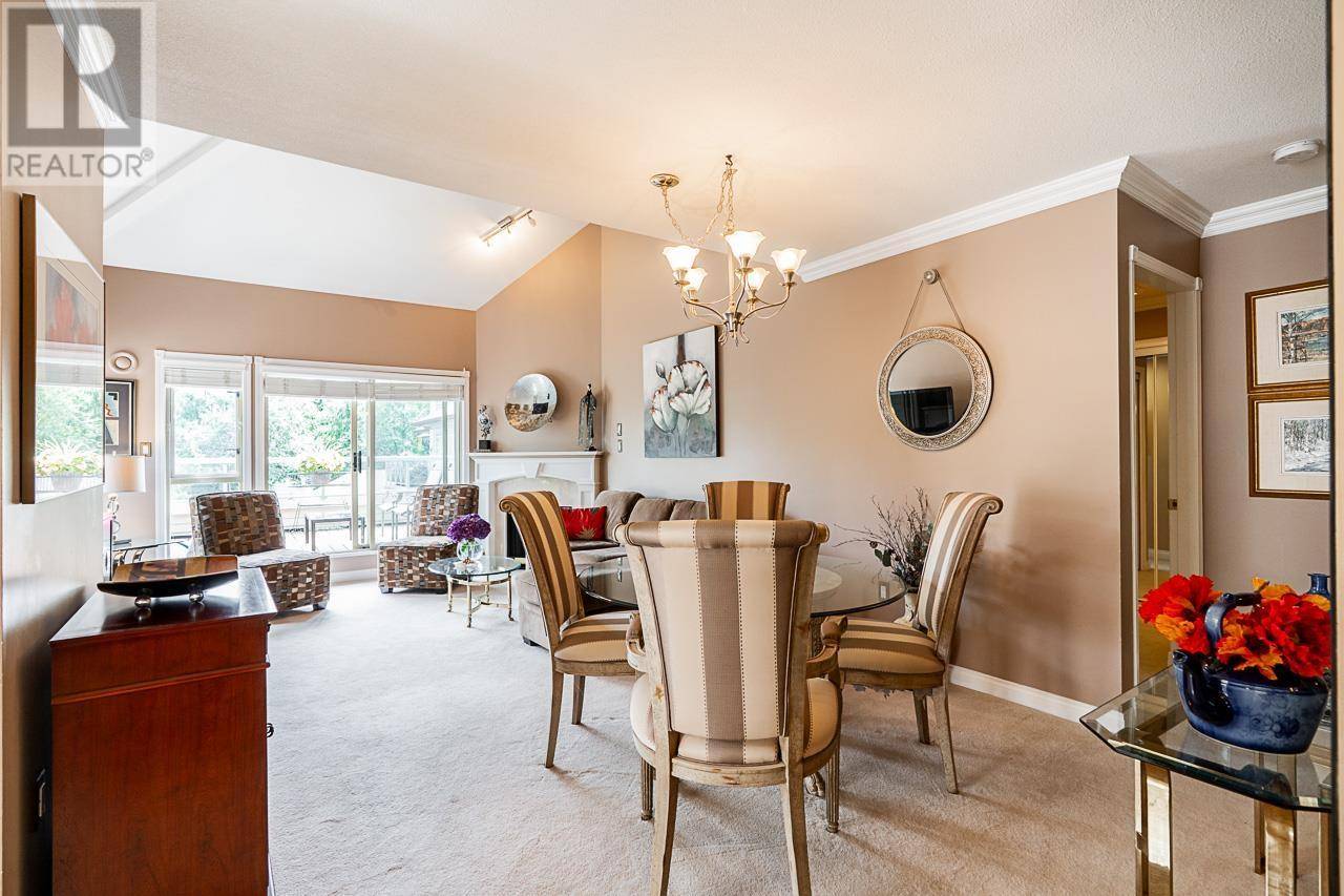 North Vancouver, BC V7H2Z9,3658 BANFF CT #411