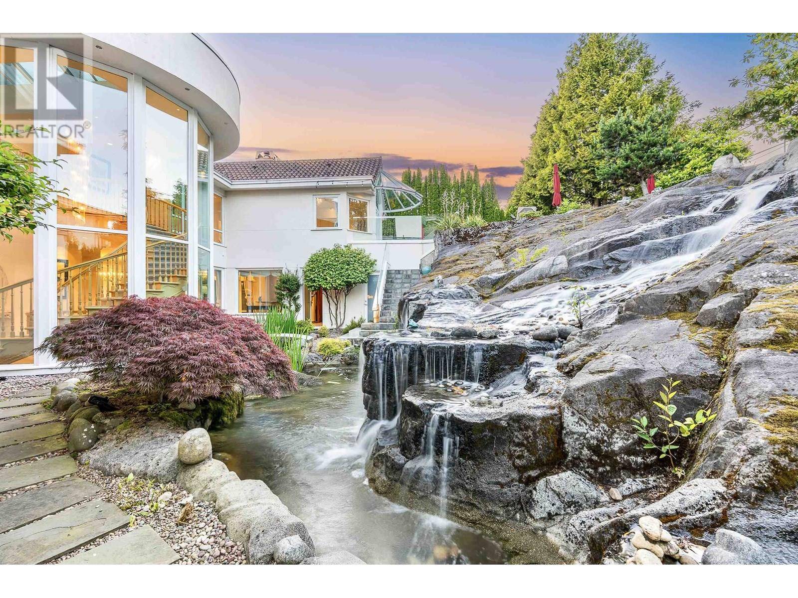 West Vancouver, BC V7S1S6,965 KING GEORGES WAY