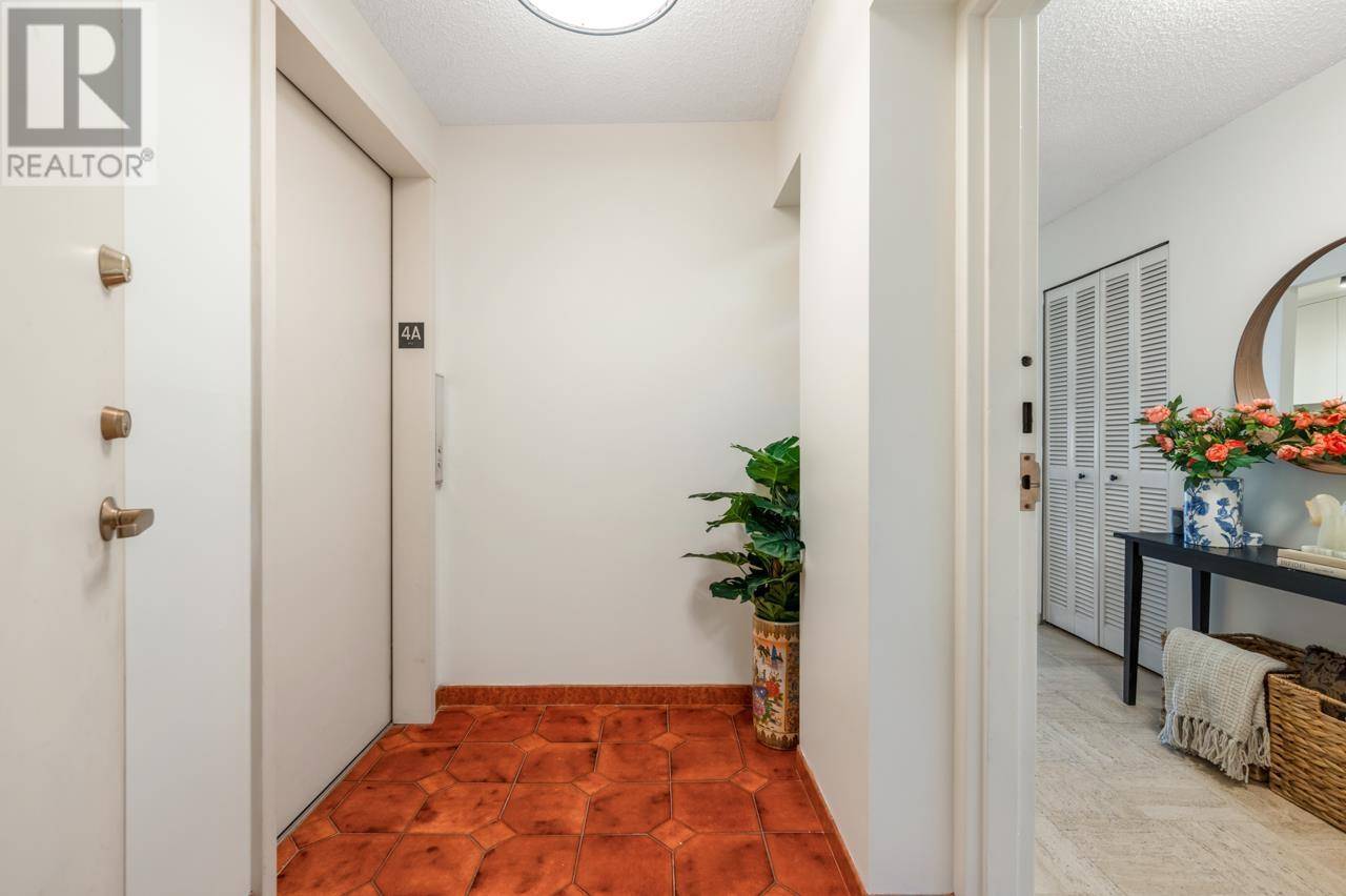 Vancouver, BC V6J2E1,1568 West 12TH AVE #4A