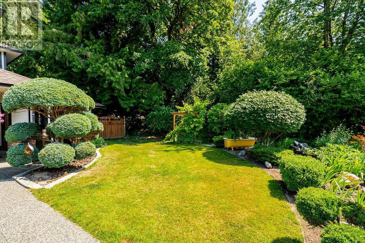 Maple Ridge, BC V2X2Z5,20425 121B AVENUE