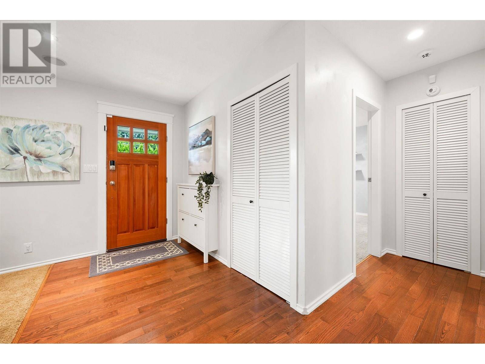Port Coquitlam, BC V3B3E3,3808 CEDAR DRIVE
