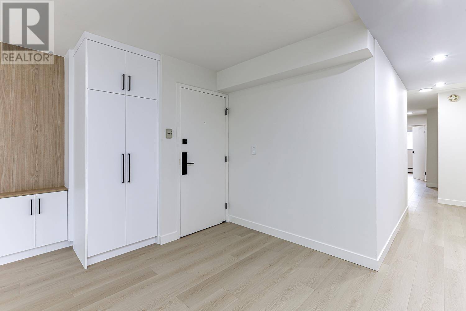 Vancouver, BC V6E1P3,1165 BURNABY ST #202