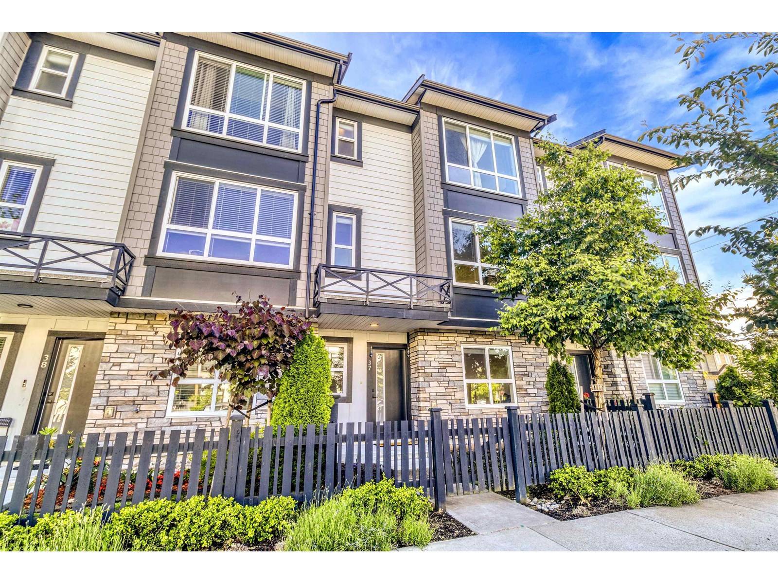 19255 ALOHA DRIVE #37, Surrey, BC V4N6T8
