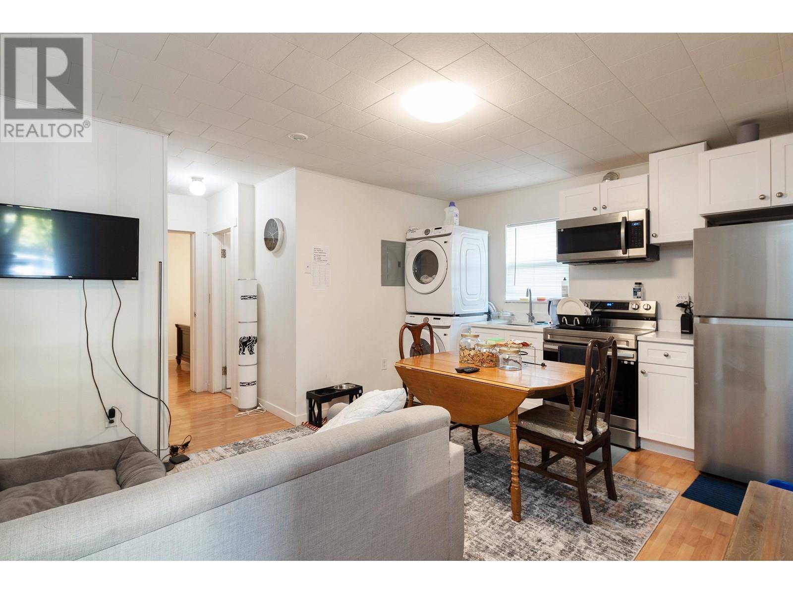 38047 FOURTH AVENUE, Squamish, BC V8B0A9