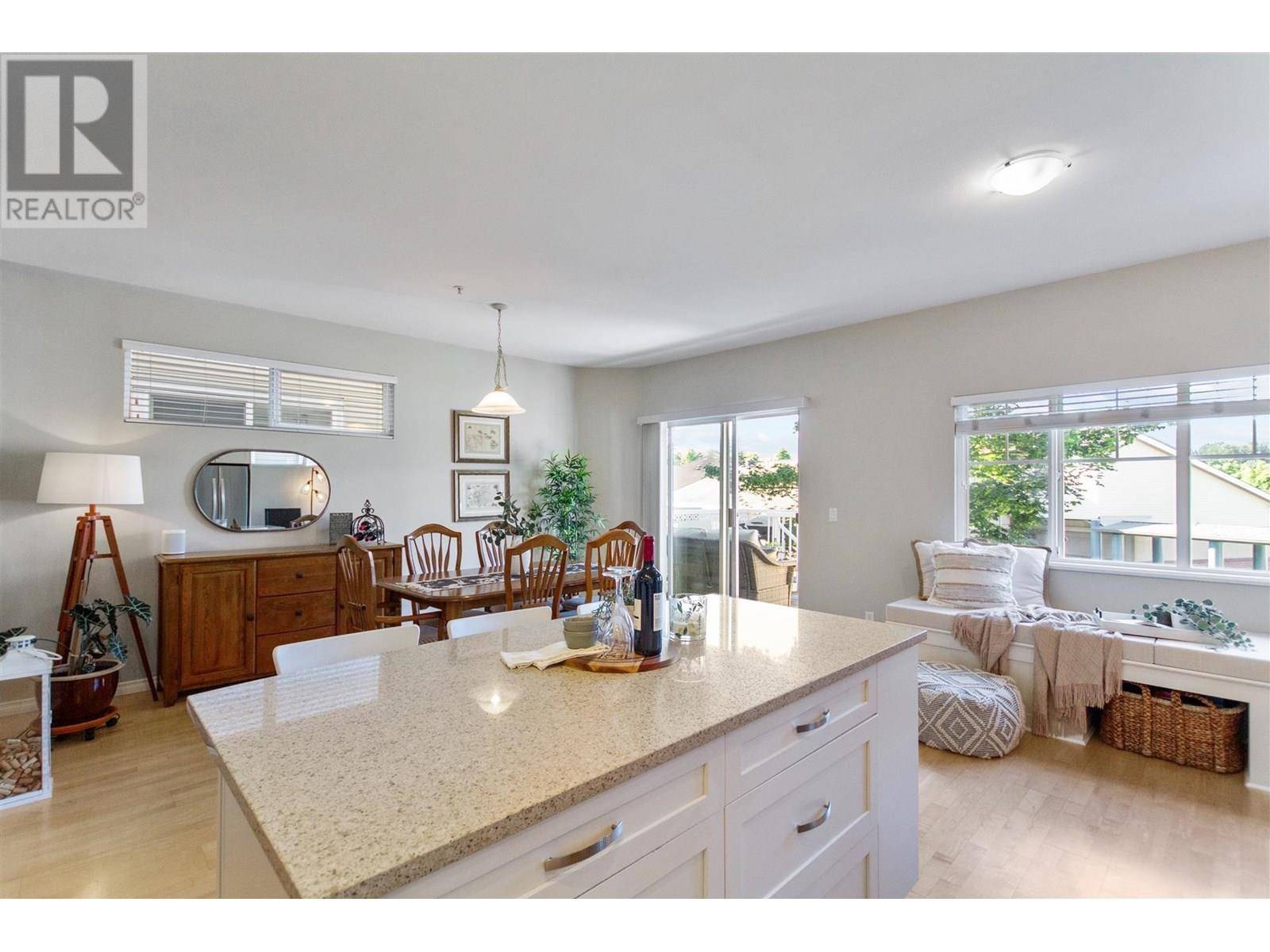 Port Coquitlam, BC V3B8C2,1108 RIVERSIDE Close #32