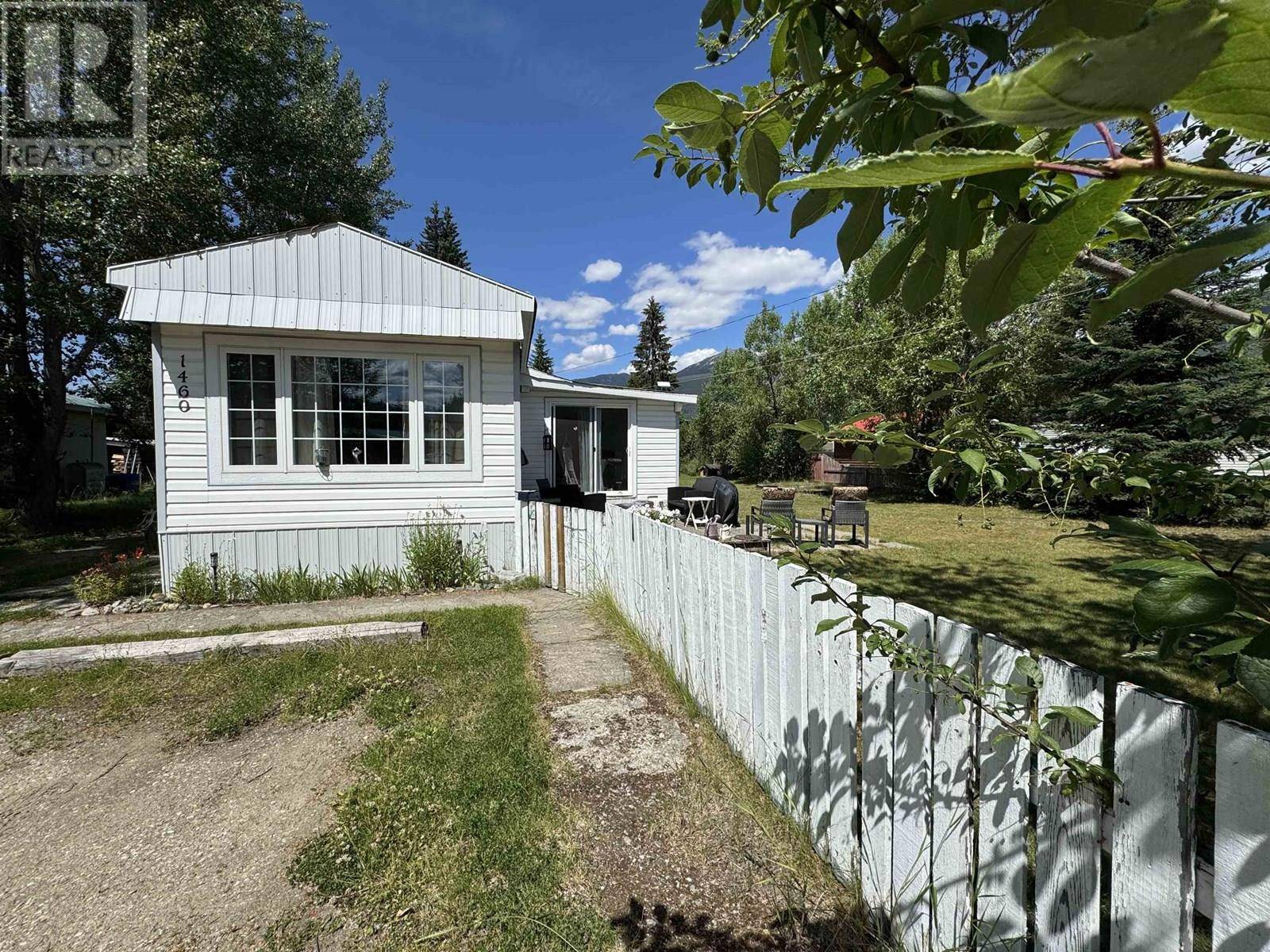 Valemount, BC V0E2Z0,1460 7TH AVENUE