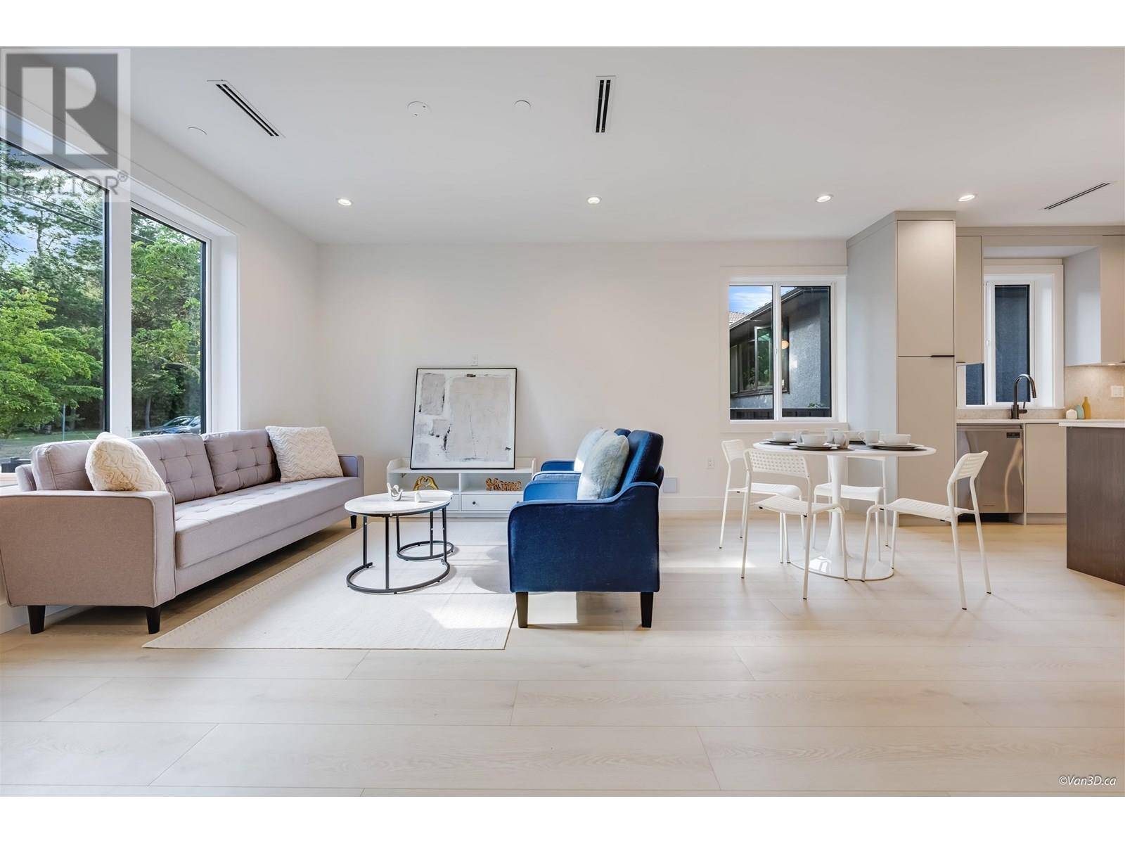 Vancouver, BC V5X3B6,7180 ONTARIO ST #2