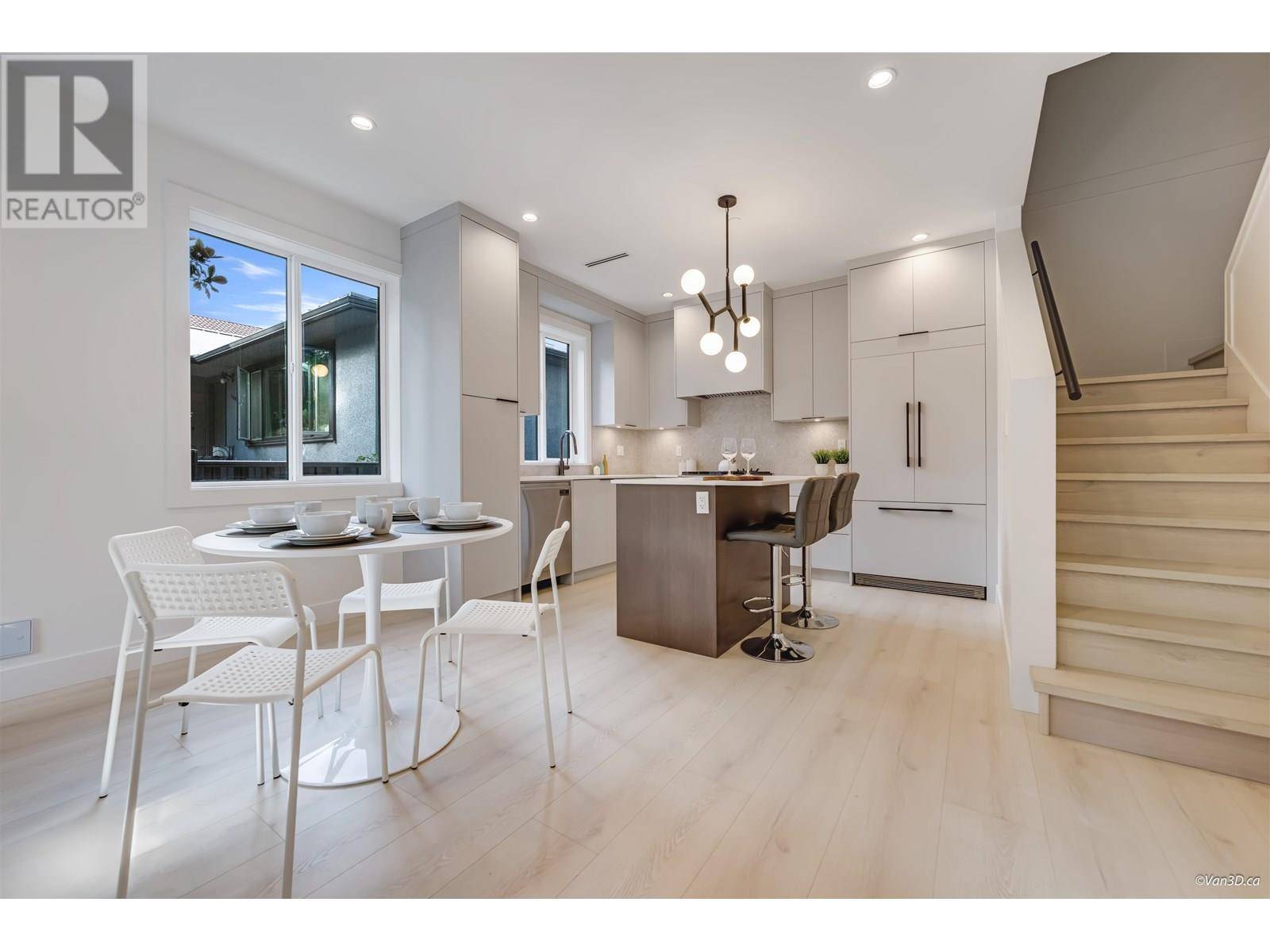 Vancouver, BC V5X3B6,7180 ONTARIO ST #2