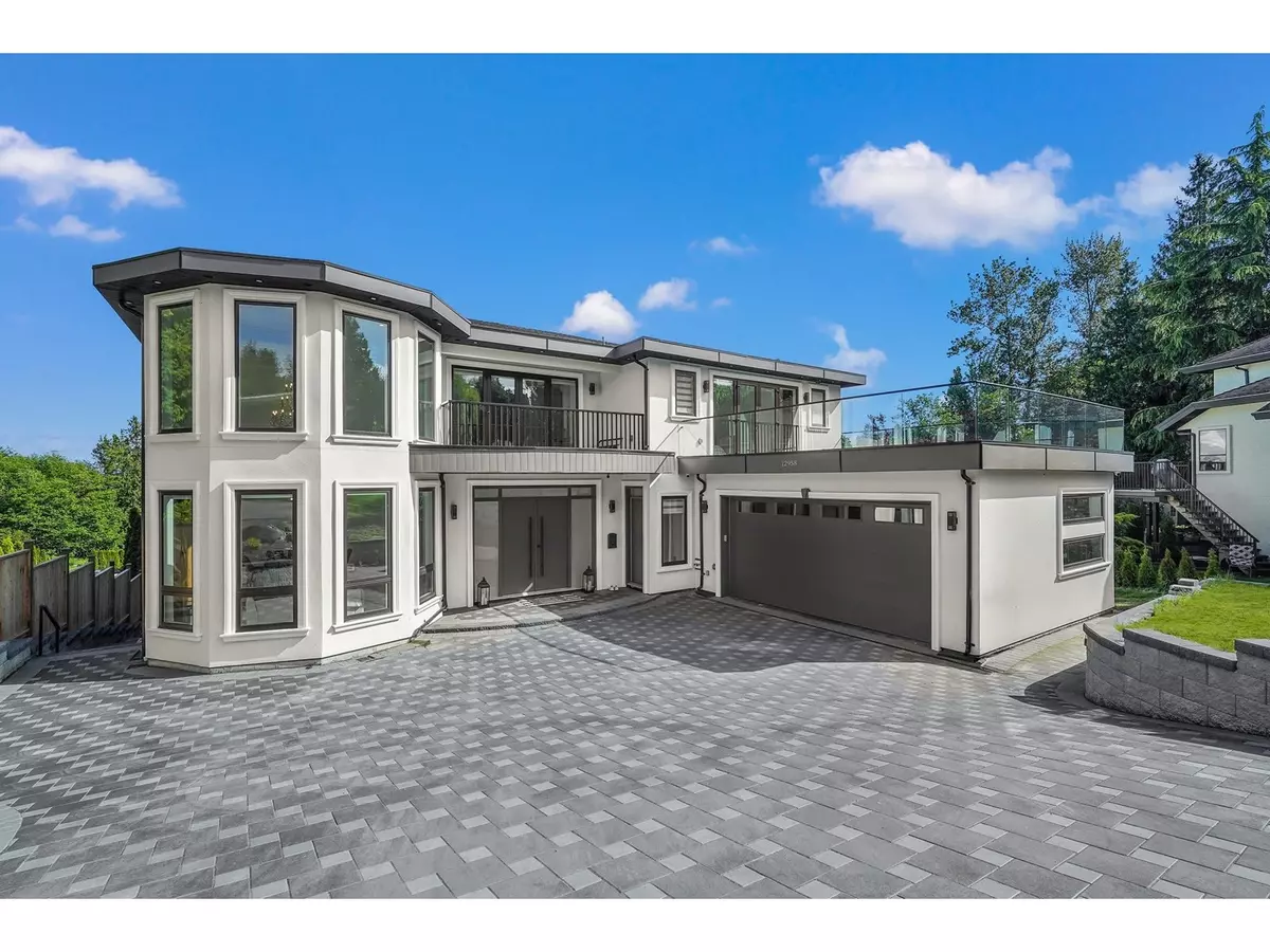 Surrey, BC V3X3E3,12958 SOUTHRIDGE DRIVE