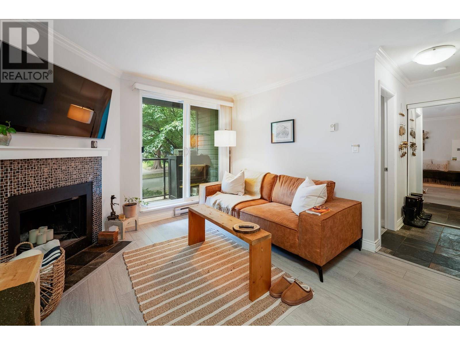 Vancouver, BC V6G3B1,1550 BARCLAY ST #209