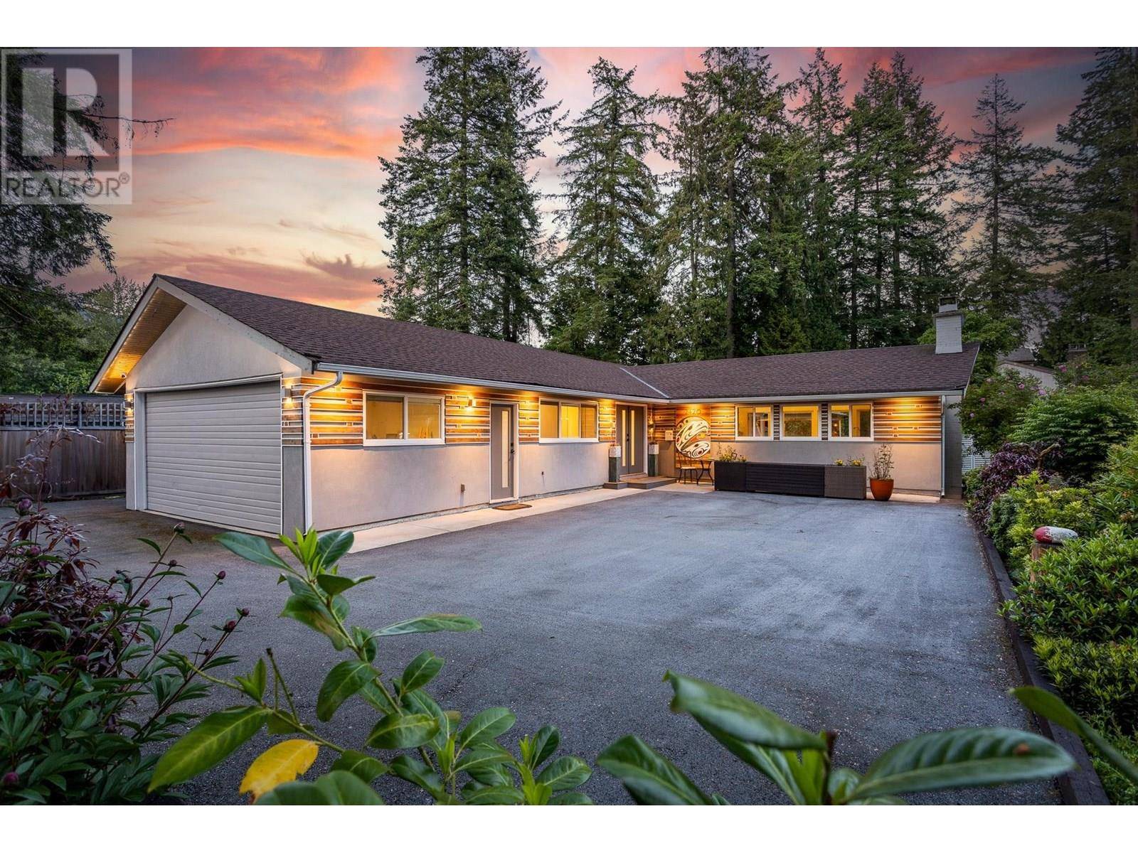 2420 EDGEMONT BOULEVARD, North Vancouver, BC V7P2L1