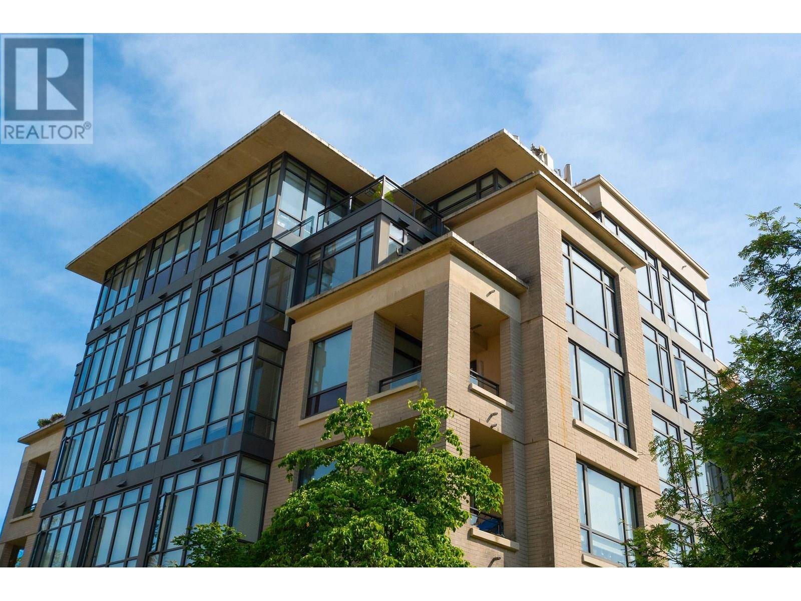 9370 UNIVERSITY CRES #501, Burnaby, BC V5A4X9