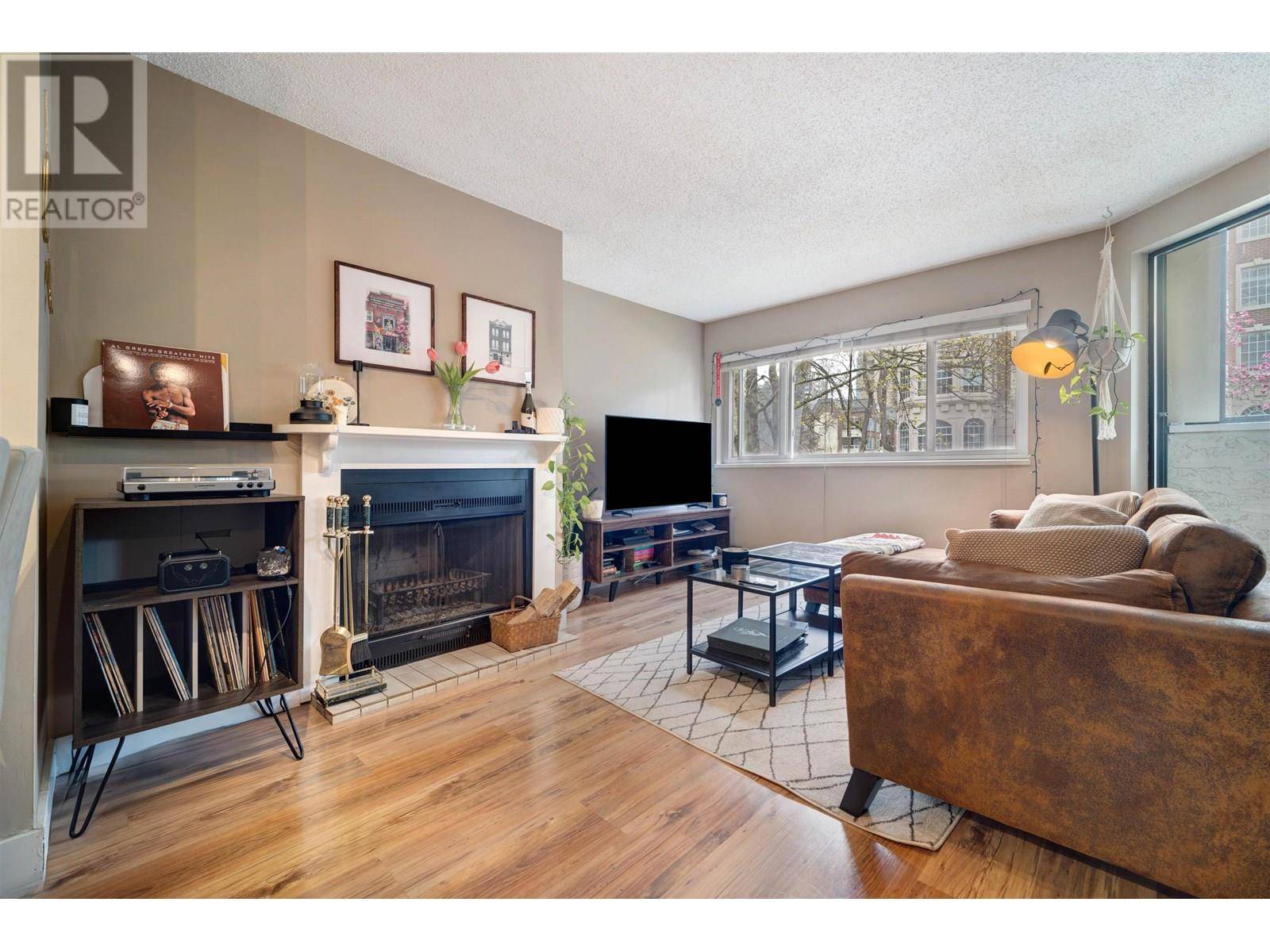 936 BUTE ST #202, Vancouver, BC V6E1Y8